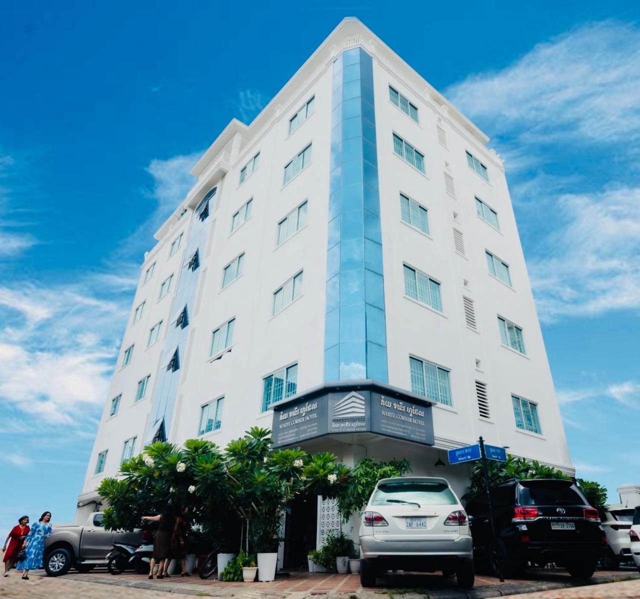 White Corner Hotel Phnom Pen Exterior foto